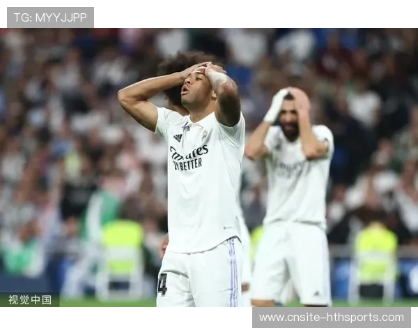 维尼修斯门前补射完成反超